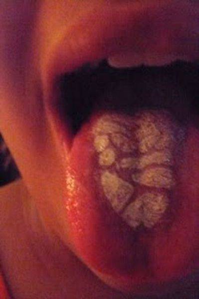 tongue-tatto14.jpg