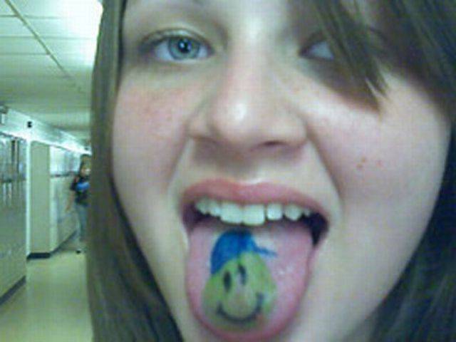 tongue-tatto11.jpg