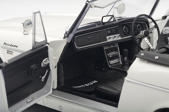 datsun fairlady 2000.jpg