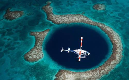 Great+Blue+Hole+Belize_2.jpg