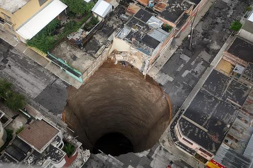 guatemala-sinkhole_2.jpg
