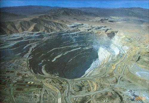 Chuquicamata_chile_hole_1.jpg