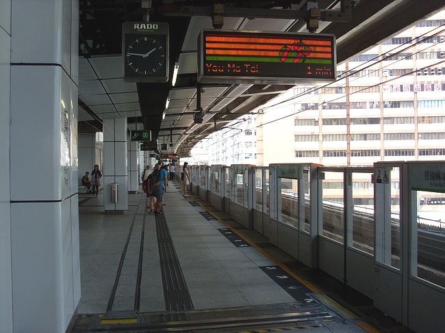 SL381229.JPG