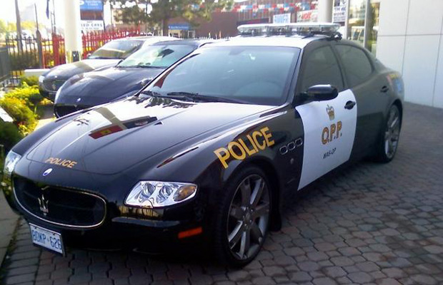 Canada Ontario Maserati Quattroporte Sport GT.jpg