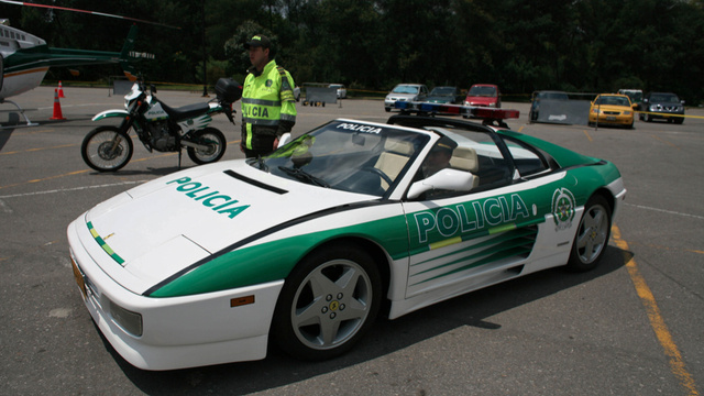 Colombia Ferrari 348.jpg