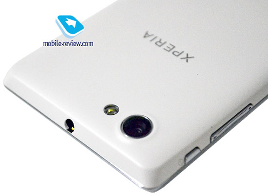20120821_xperiaj_leaked_04.jpg