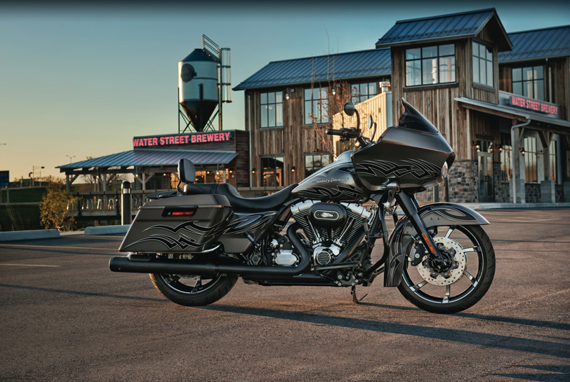 12-road-glide-custom-CUSTOMIZED.jpg