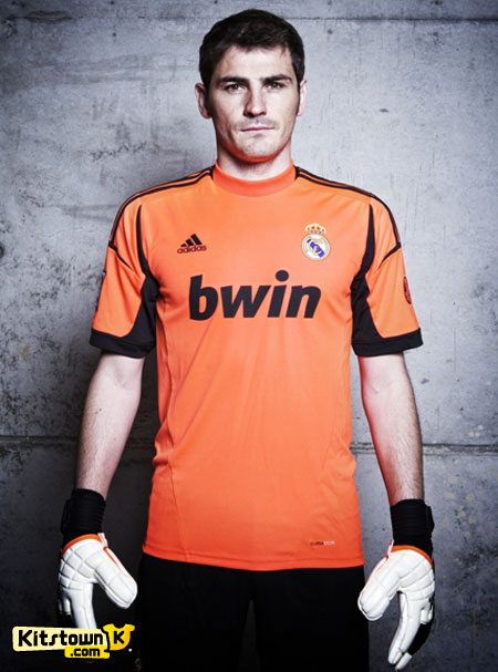 12realmadridhome3.jpg