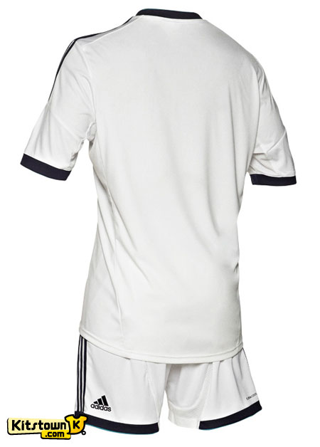 12realmadridhome5.jpg