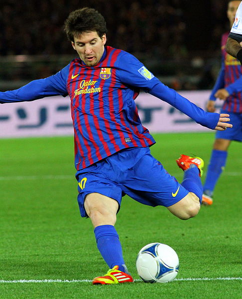 485px-Lionel_Messi_Player_of_the_Year_2011.jpg