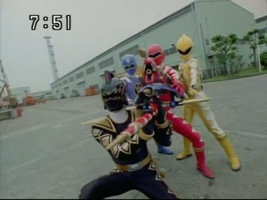 2 超爆龍轟炸.jpg