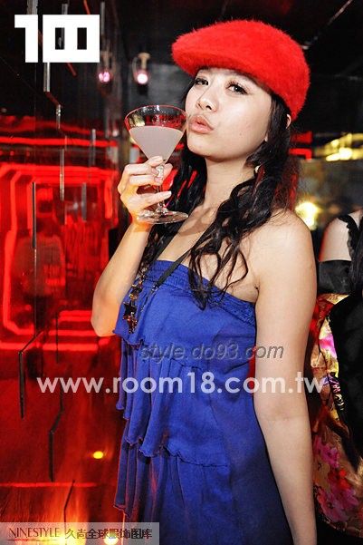 Asian_Party_Girls_140912_187.jpg