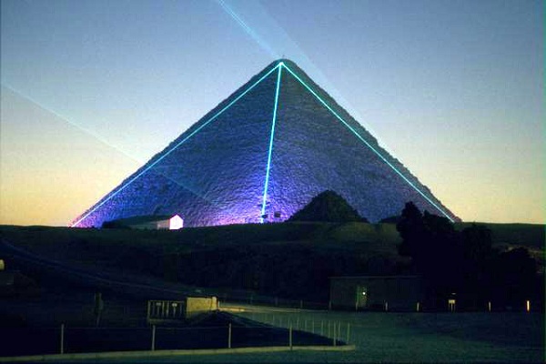 金字塔3.jpg