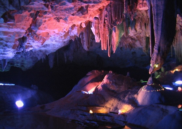 鐘乳洞1.jpg