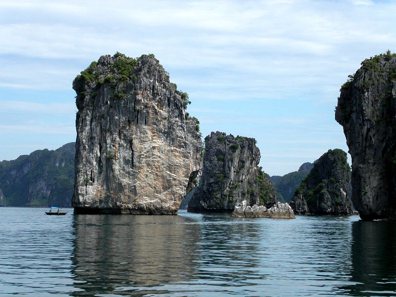 0001 800px-Ha_long_bay.jpg