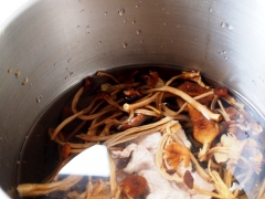 水的量需為食材量的兩倍