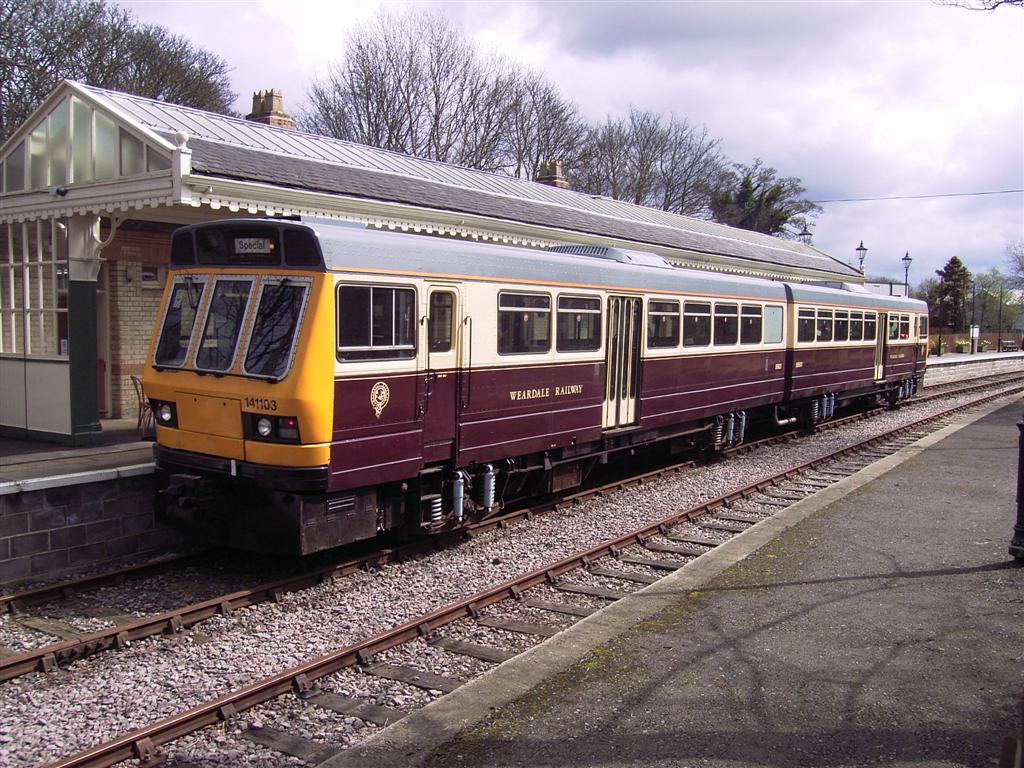 Class_141_at_Weardale_Railway.jpg