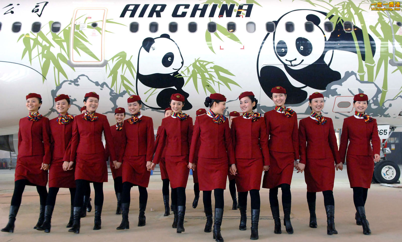 airchina stewardess1.jpg