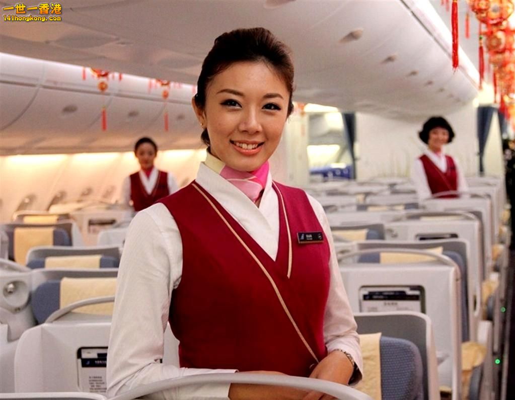 China Southern Cabin Crew Prepare to Fly A380 to LAX (2)_2.jpgb.jpg