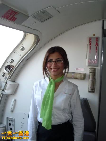 VivaAeroBus flight attendant.jpgk.jpg