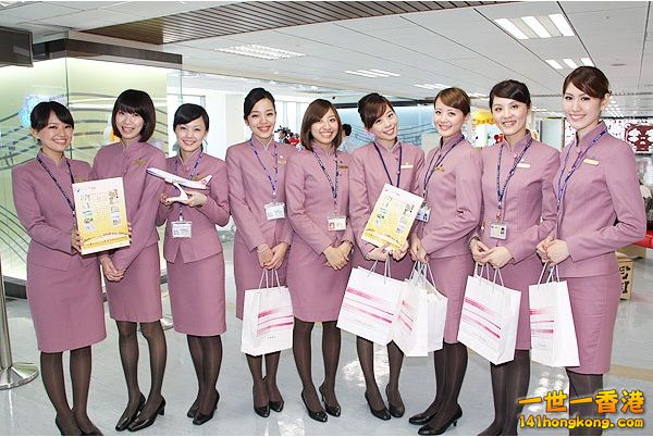 China Airlines stewardessen Great service_3.jpg