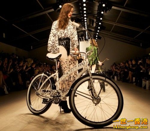PPQ-RULE-Bikes-catwalk-2.jpg
