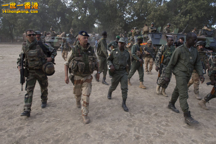 今年1月到達非洲國家馬里的法國軍隊，與其他國家的部隊，繼續軍事行動，掃蕩當地北部的伊斯蘭武裝分子。 ...