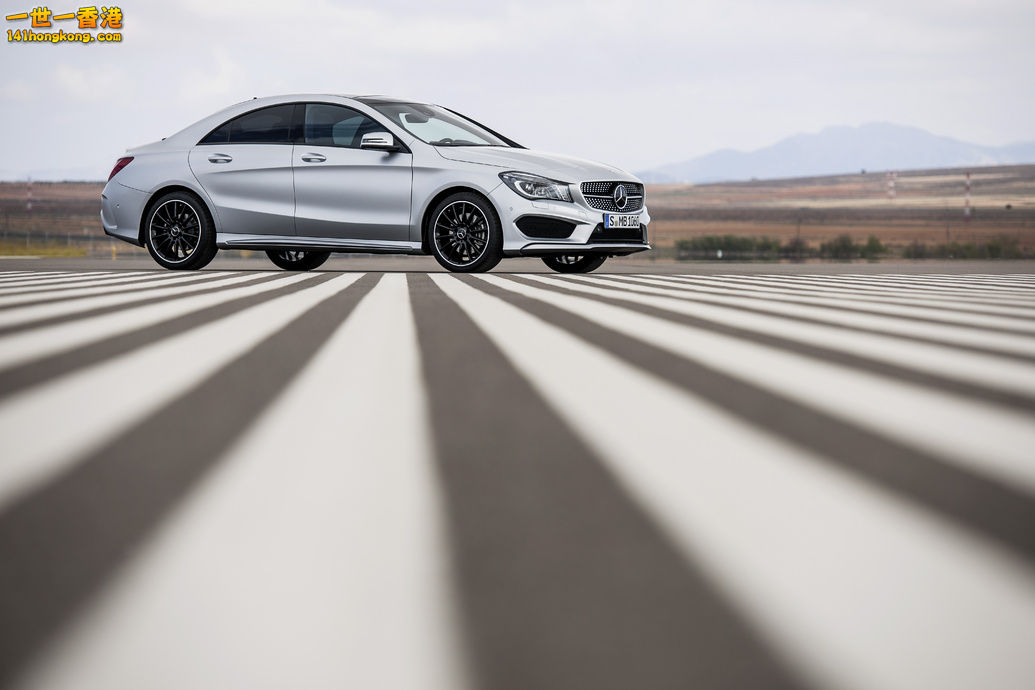 2014-mercedes-benz-cla-class-25_1035.jpg