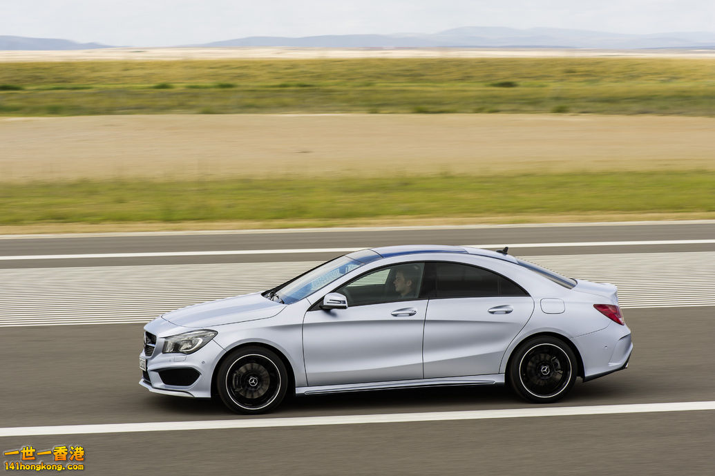 2014-mercedes-benz-cla-class-29_1035.jpg