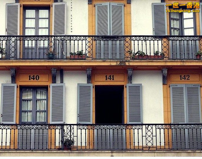 hotel rm 141.jpg