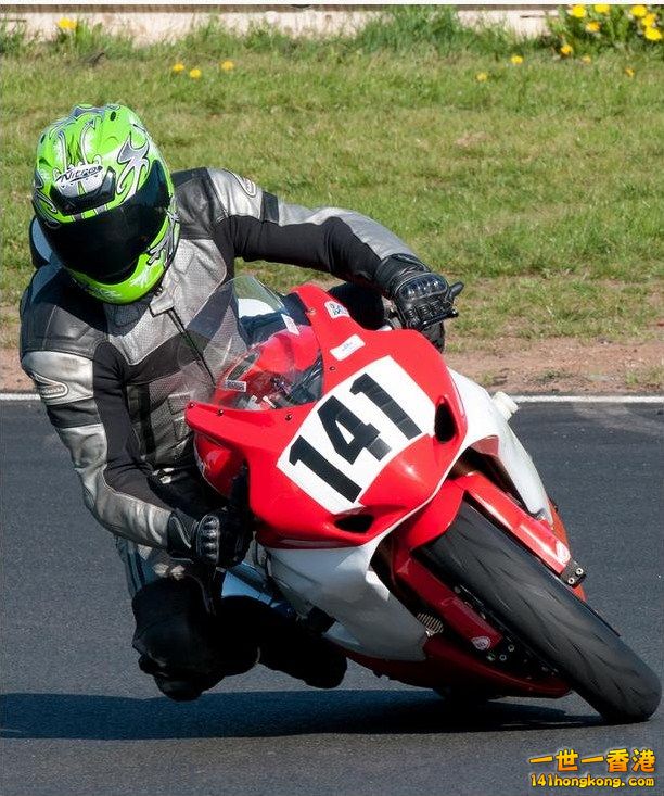 #141 Andrew Townley, Mallory Park 4813 ©G Worley 2011.jpg