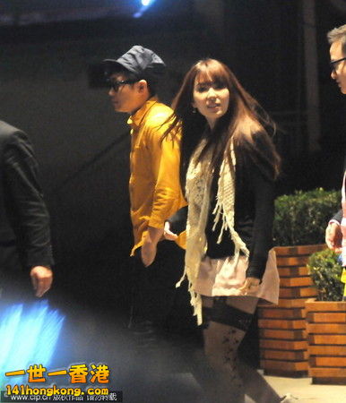 波多野結衣被直擊疑似與中國主持人在上海開房間