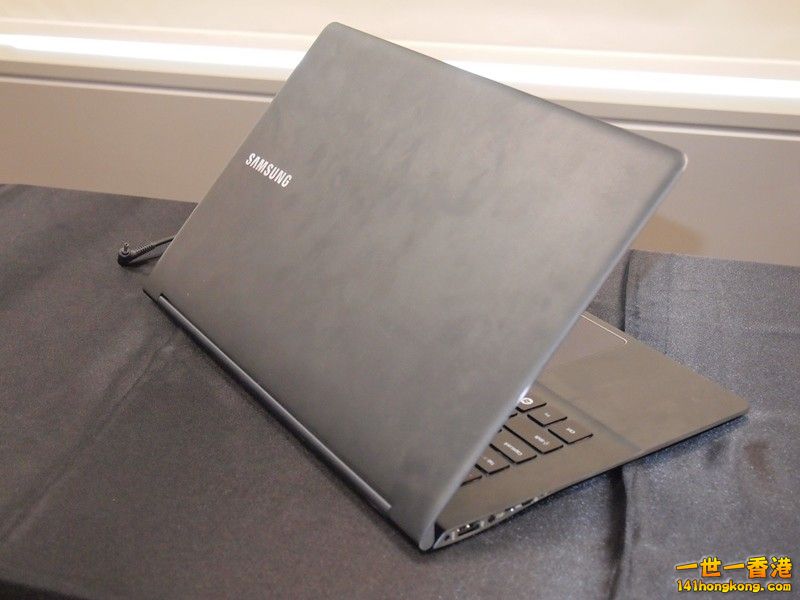 224822gl89dhp4lfhzlee4_jpg_thumb.jpg