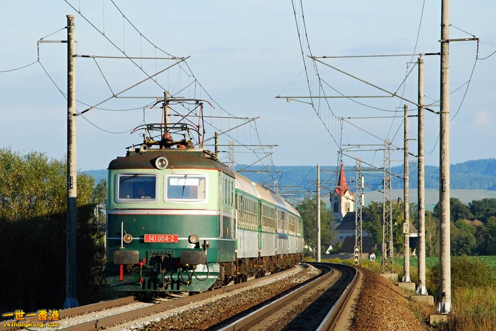 141 004-2.jpg