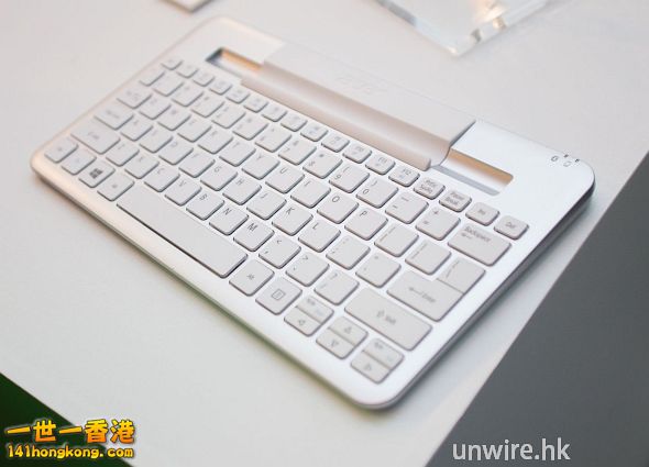 unwire042.jpg