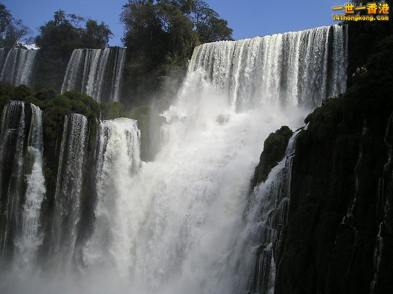 Iguazu Falls.jpg