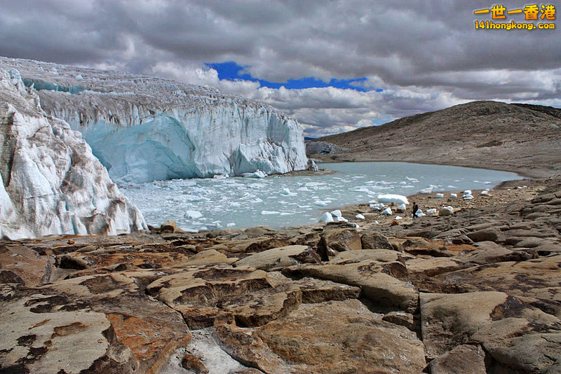 The Quelccaya Ice Cap, is the largest glaciated area in the tropics, in Peru.jpg