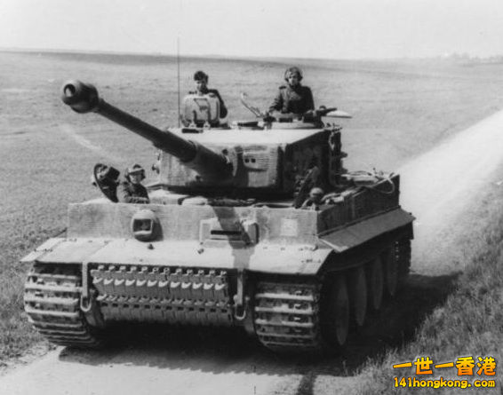 Bundesarchiv Bild 101I-299-1805-16, Nordfrankreich, Panzer VI (Tiger I).2.jpg