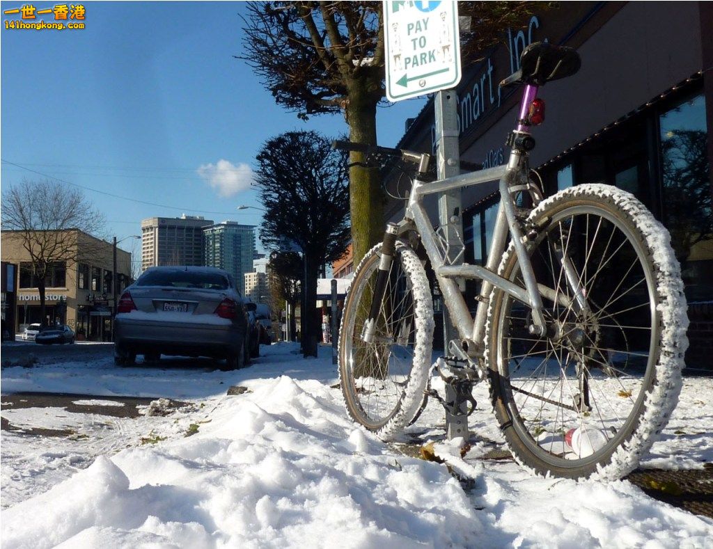 bike_in_snow.jpg