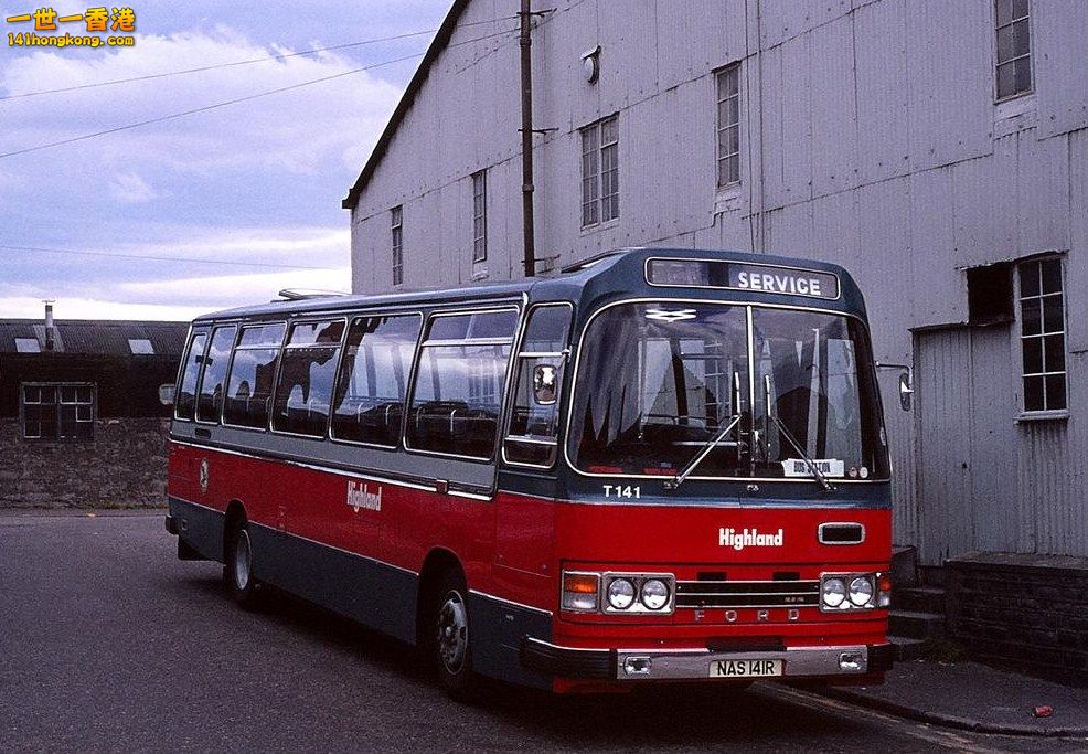 Highland Omnibuses T141 Inverness.jpg