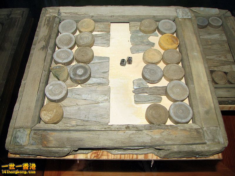 800px-Old_Backgammon_Vasa_Edit.jpg