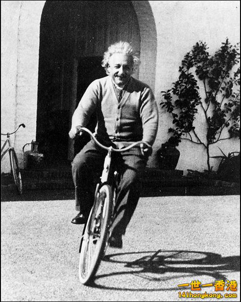 einstein-bicycle2.jpg