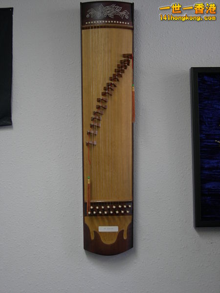 450px-Guzheng_01.jpg