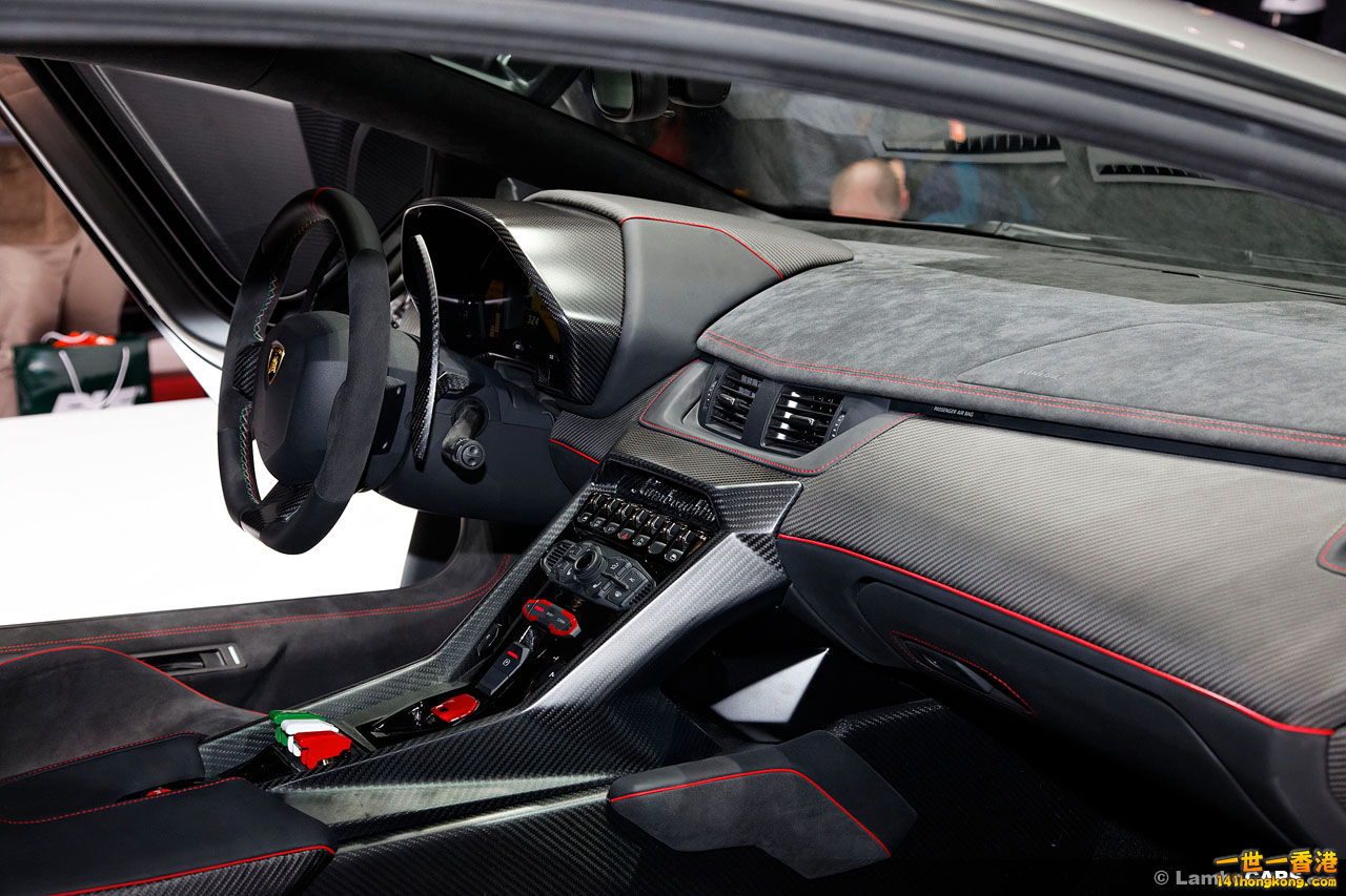 lamborghini_veneno_58.jpg