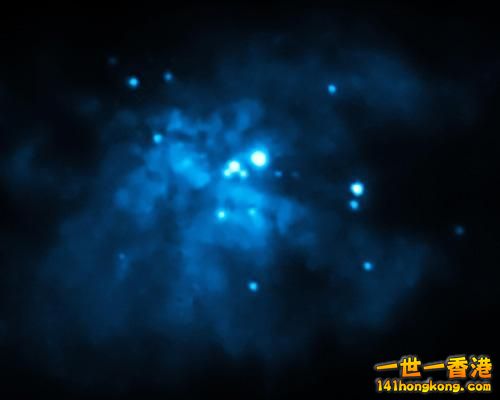 这张照片同样来自美国宇航局钱德拉X射线空间望远镜，观测的目标是M82星系，这个天体显示两个明亮的X射线源 ...