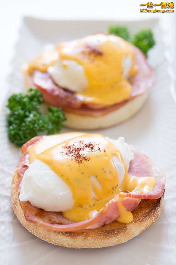 eggs-benedict-1.jpg