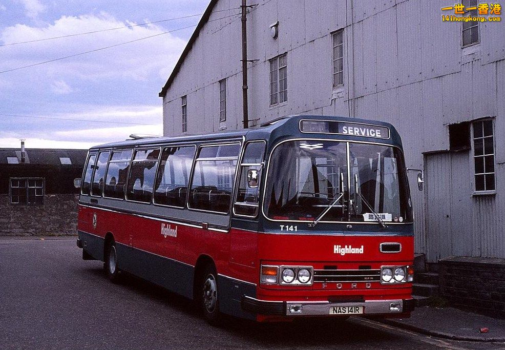 Highland Omnibuses T141 Inverness.jpg
