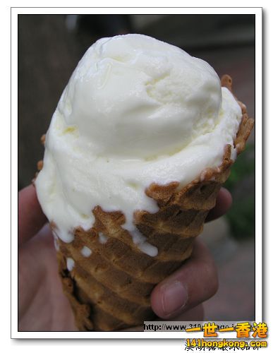 溪湖糖廠最熱門的冰-脆皮甜筒 