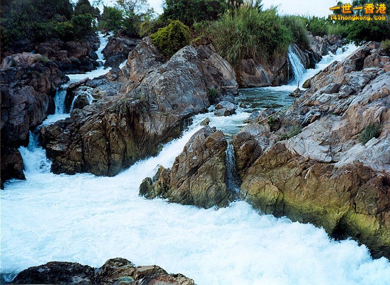 孔恩瀑布的奔流.jpg