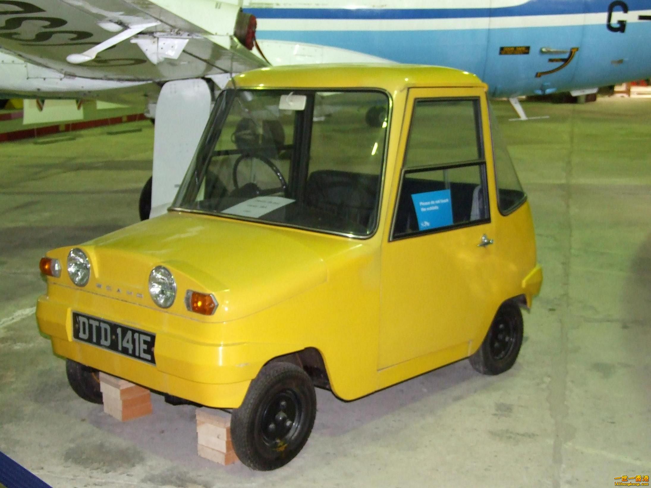 Electric two seat car, the Scamp DTD 141E.jpg